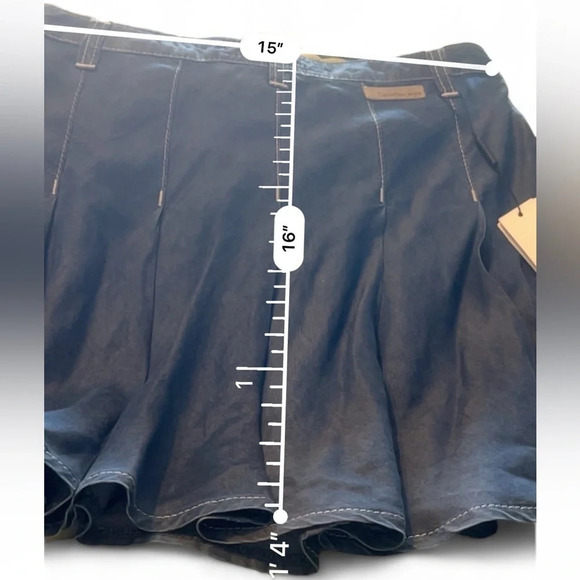 NWT Calvin Klein mini pleated denim skirt with accent stitching size 28 - Picture 8 of 8